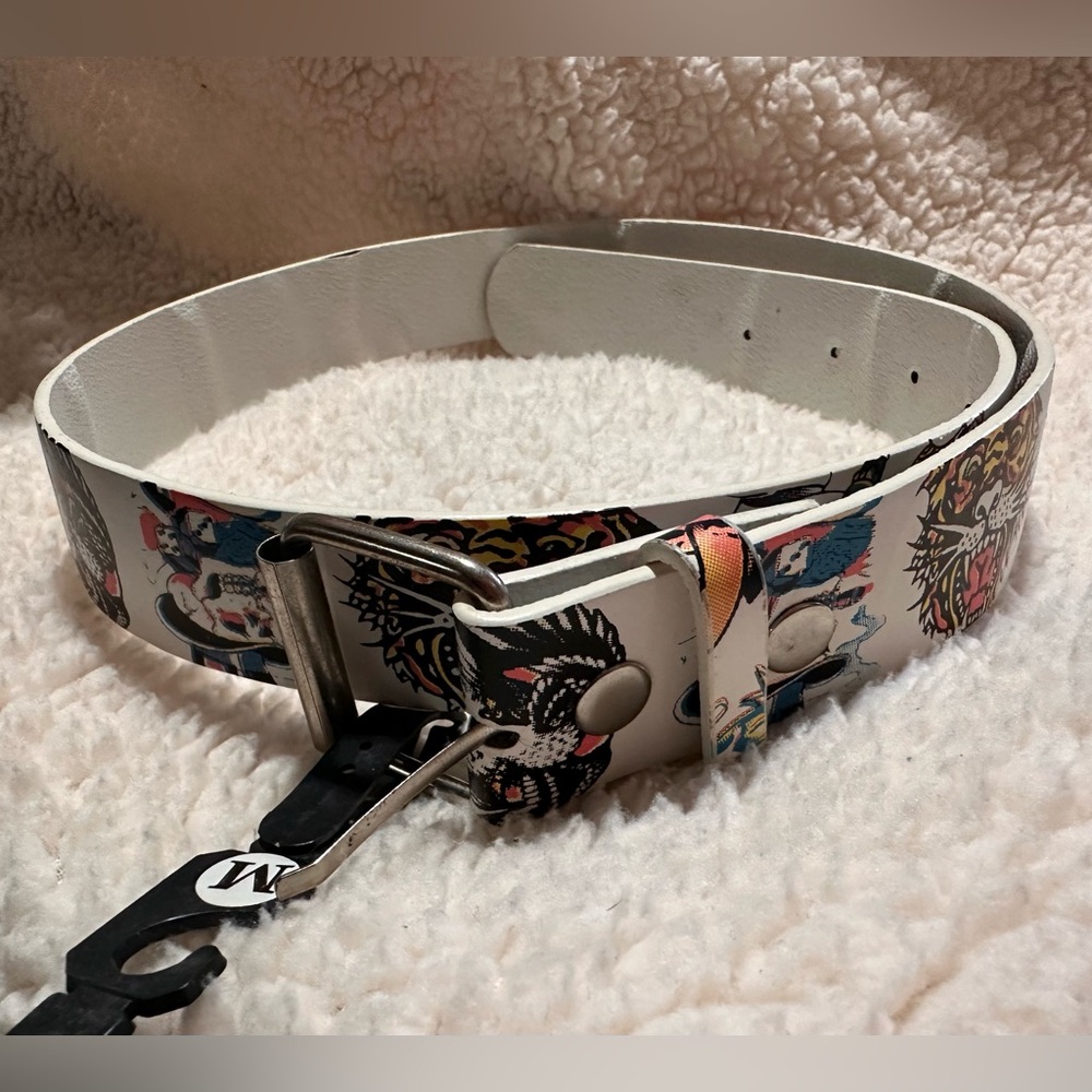 White Graphic Streetwear Goth leather Men’s Belt M skulls hearts swords tigers